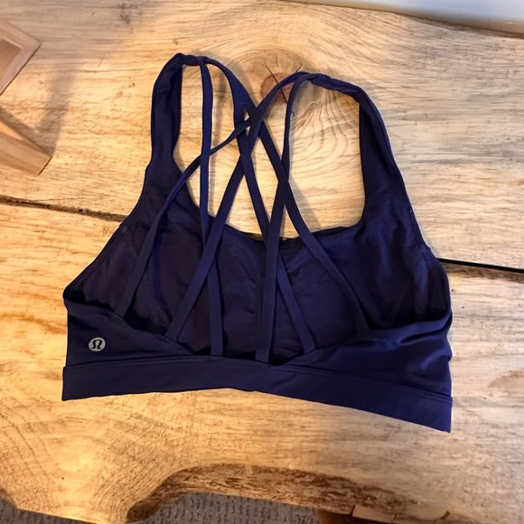 Free to Be Lululemon Sports Bra - Size 6 - Picture 2 of 3
